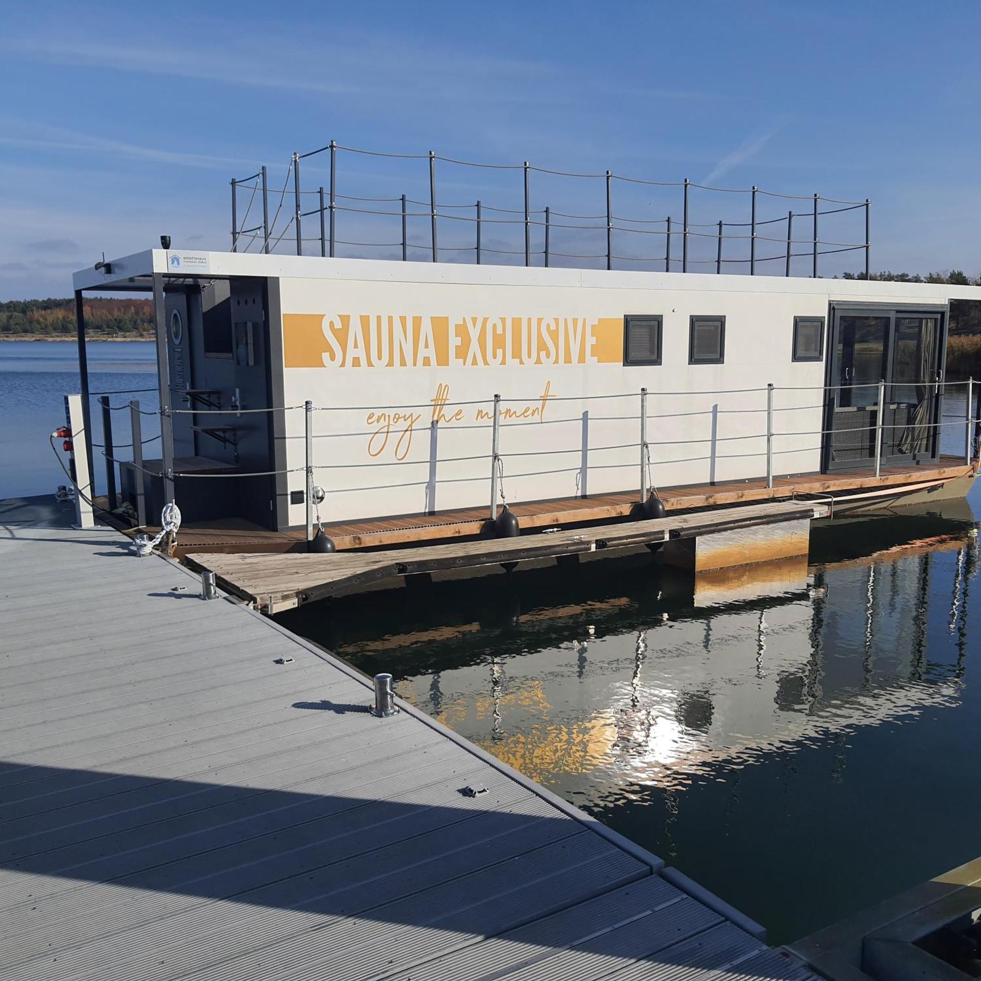 Schwimmendes Ferienhaus Silent Elsterheide Экстерьер фото